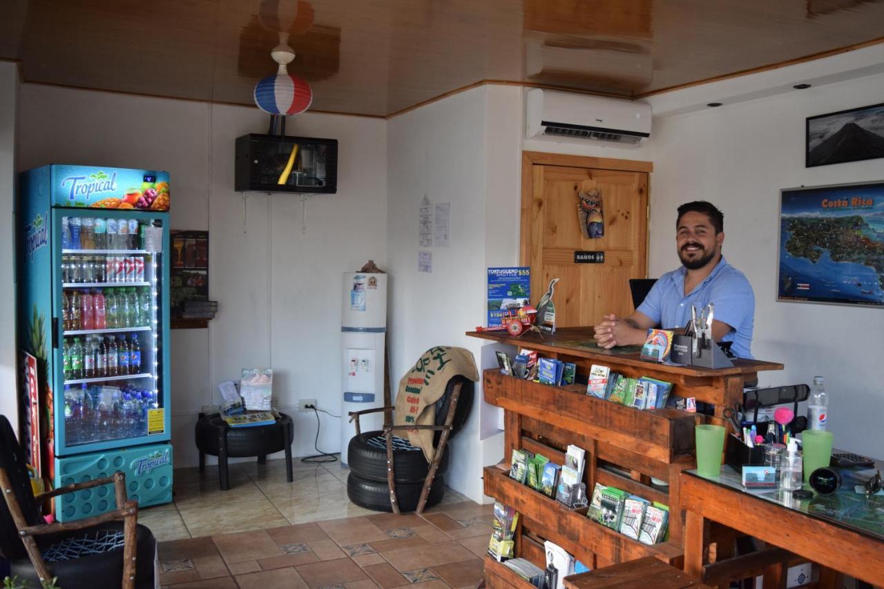 Arenal Container Hostel La Fortuna Exterior photo