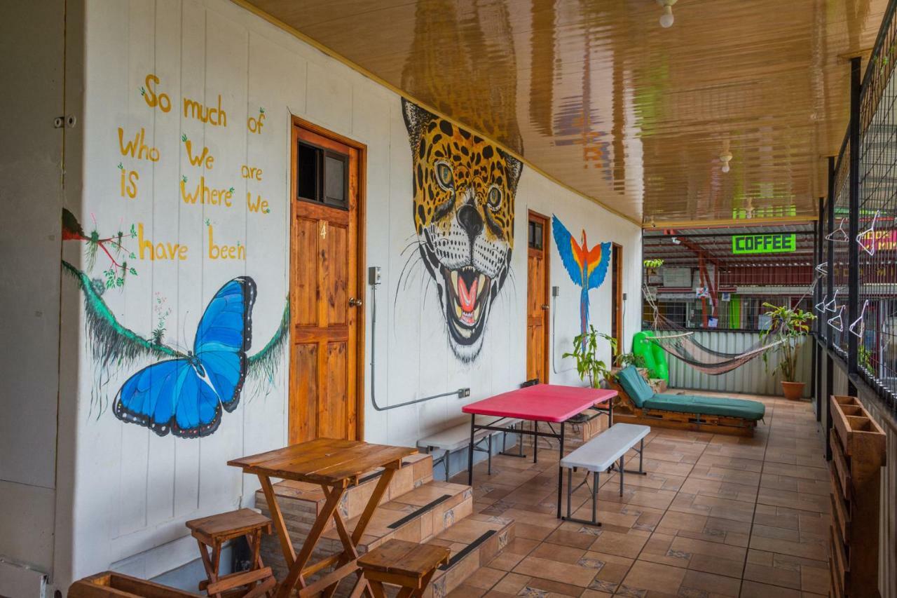 Arenal Container Hostel La Fortuna Exterior photo